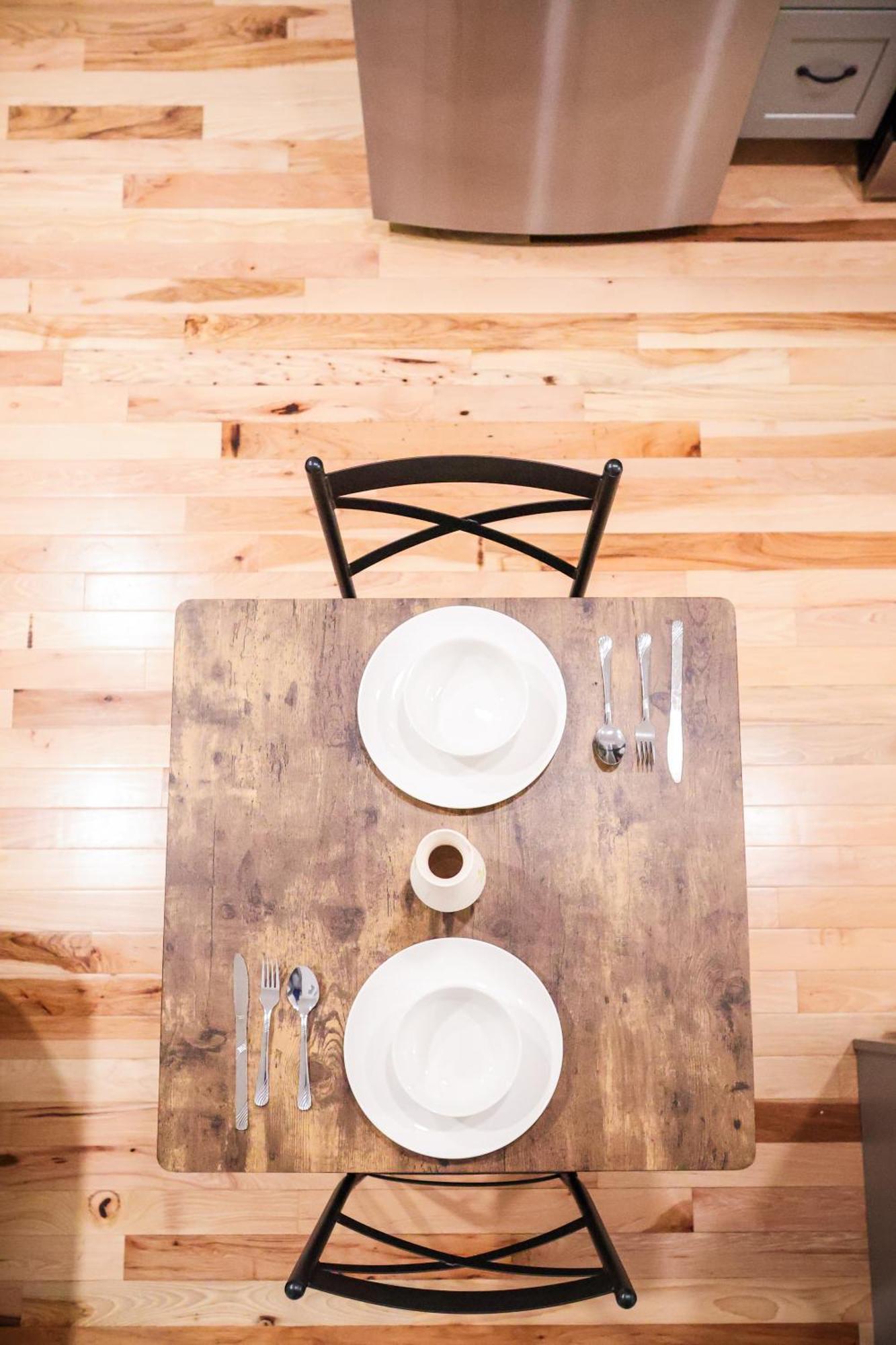 1bed-equippedkitchendttvhighfalls-wifi Apartment