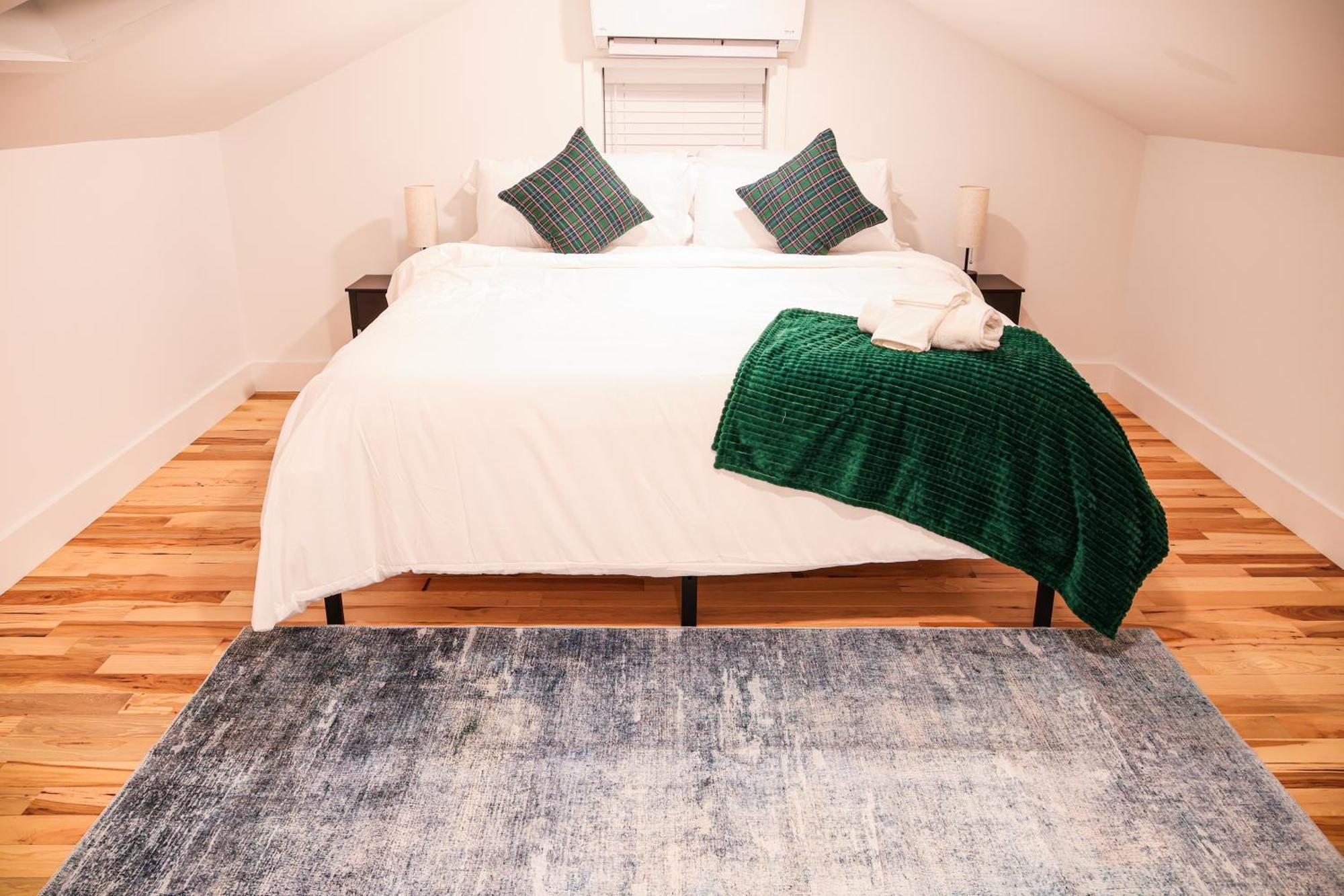 1bed-equippedkitchendttvhighfalls-wifi *