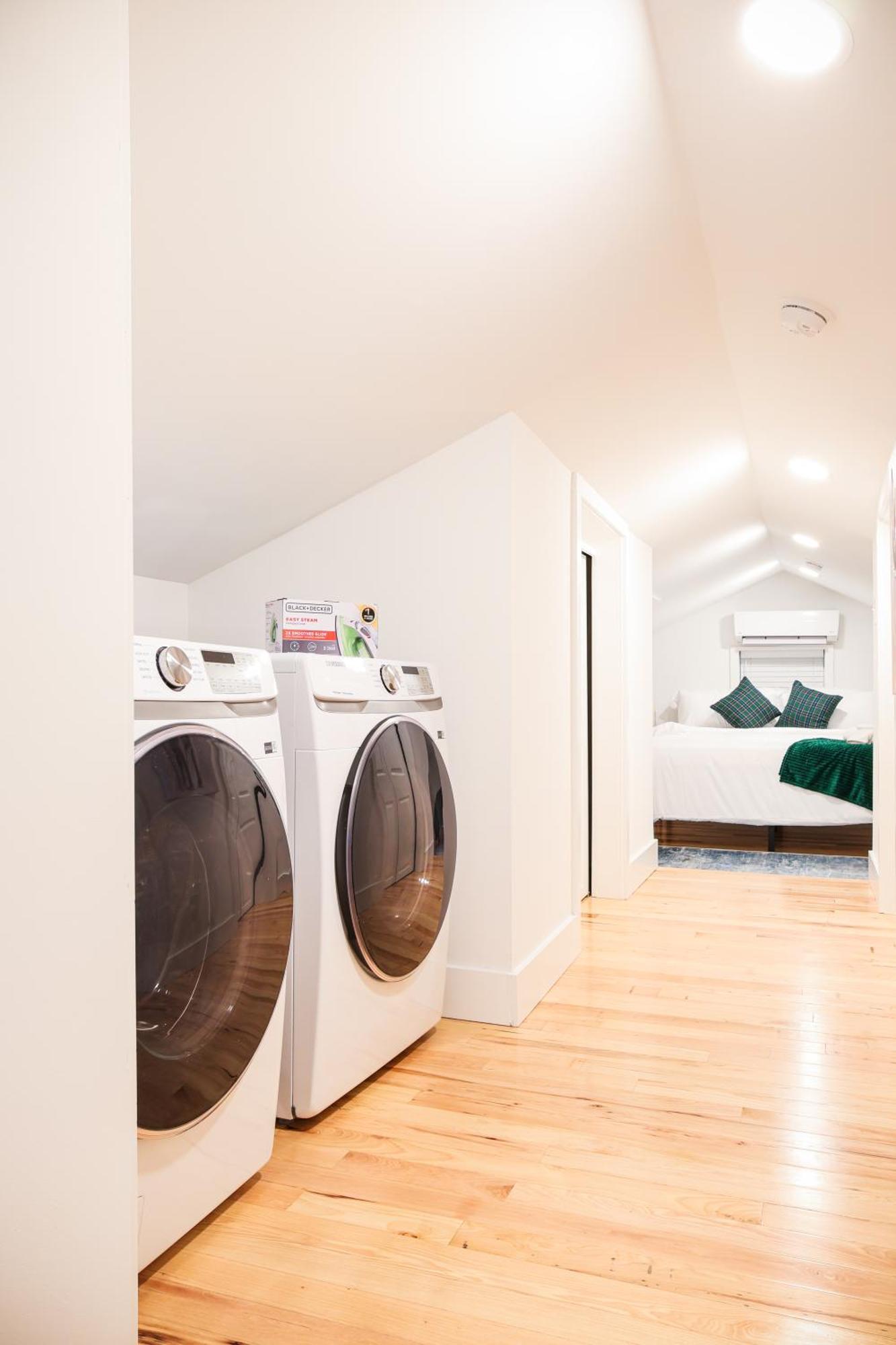 1bed-equippedkitchendttvhighfalls-wifi Rochester