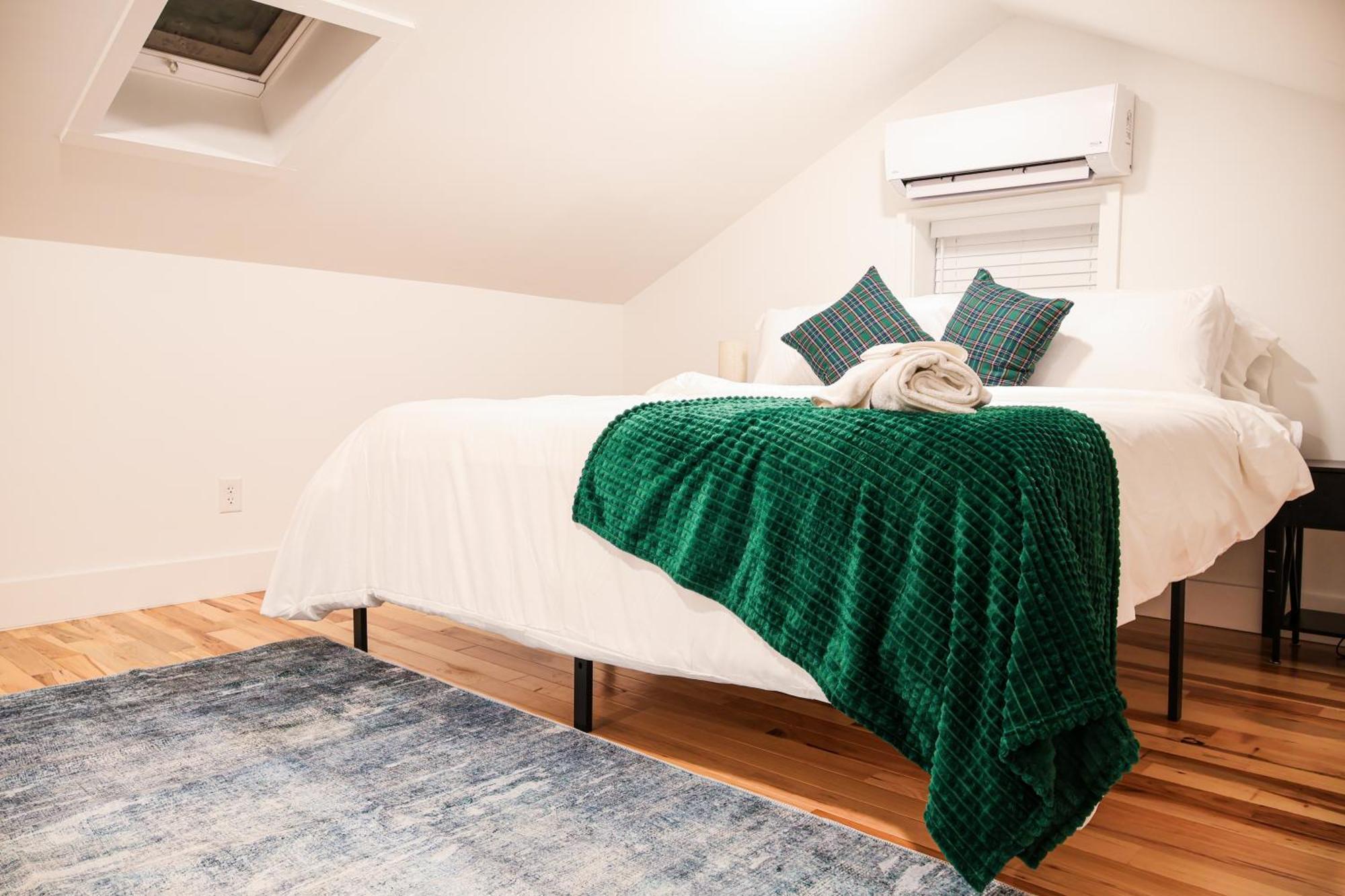 1bed-equippedkitchendttvhighfalls-wifi Apartment *