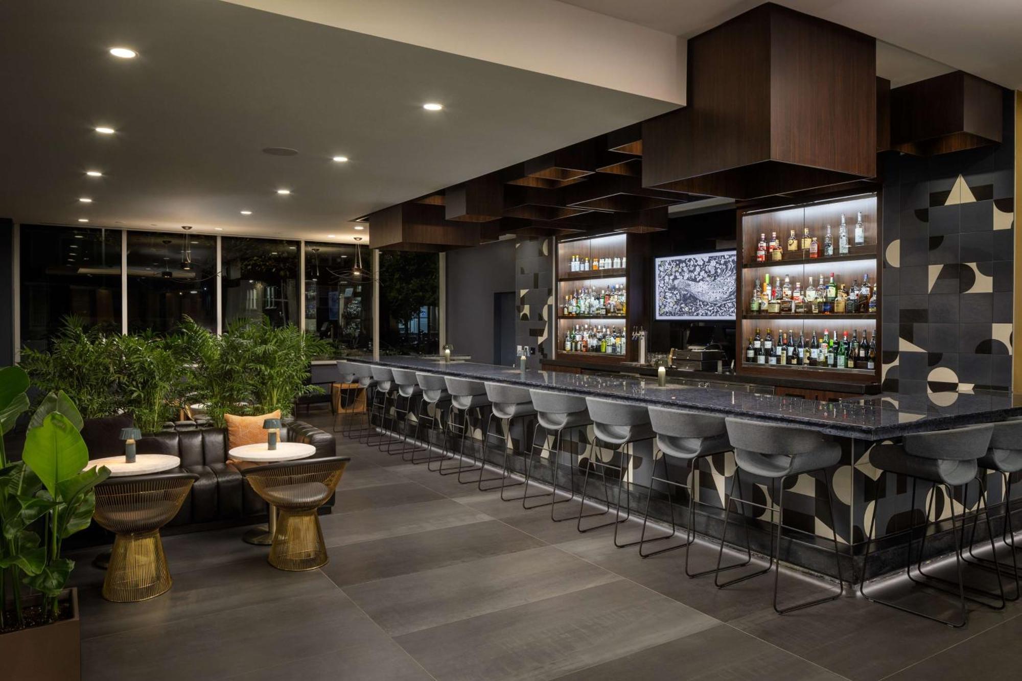 Hotel Hampton & Downtown 3*