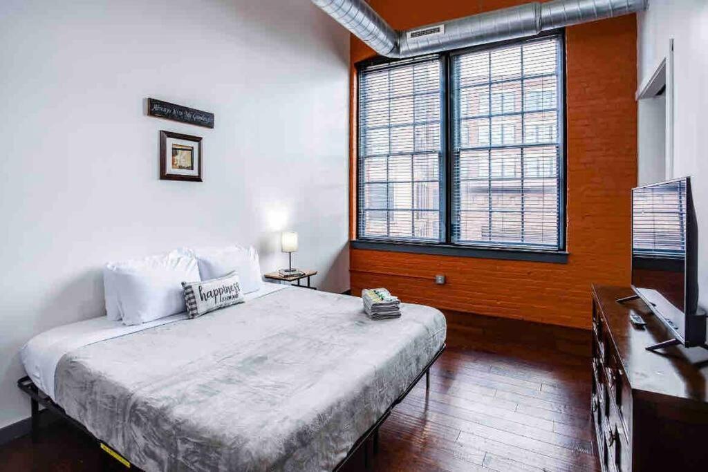 Apartment Ny Style Centric Loft With King Bed By Park Av Rochester