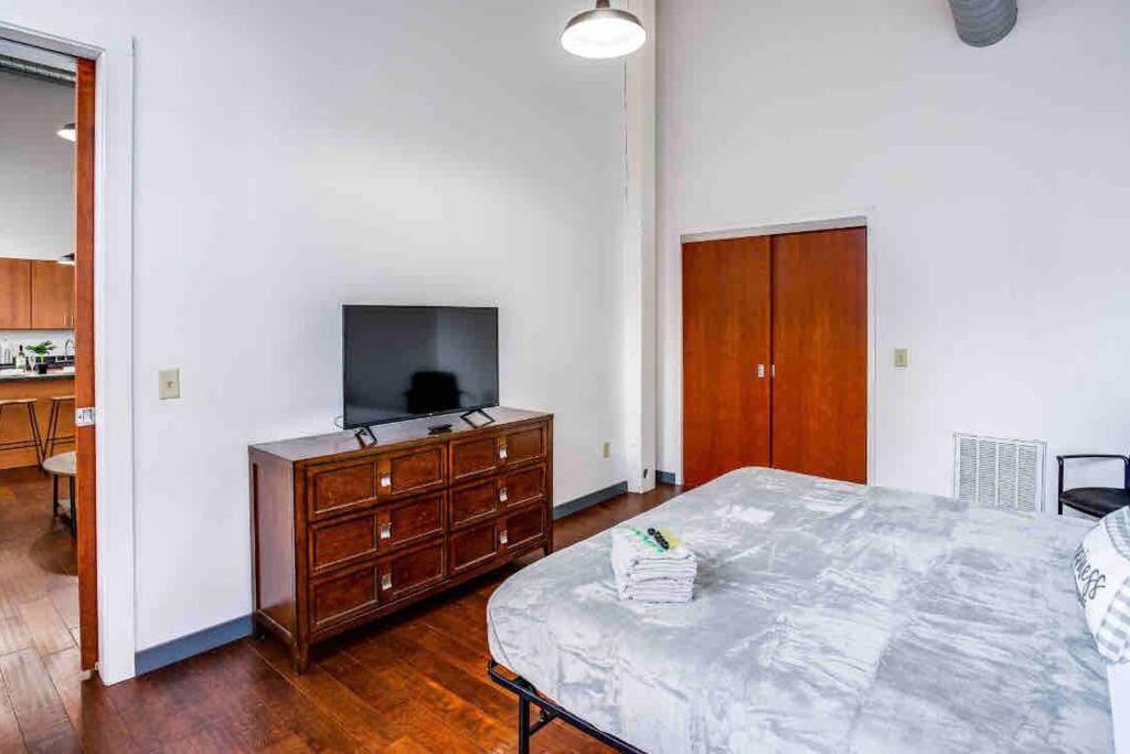 Apartment Ny Style Centric Loft With King Bed By Park Av