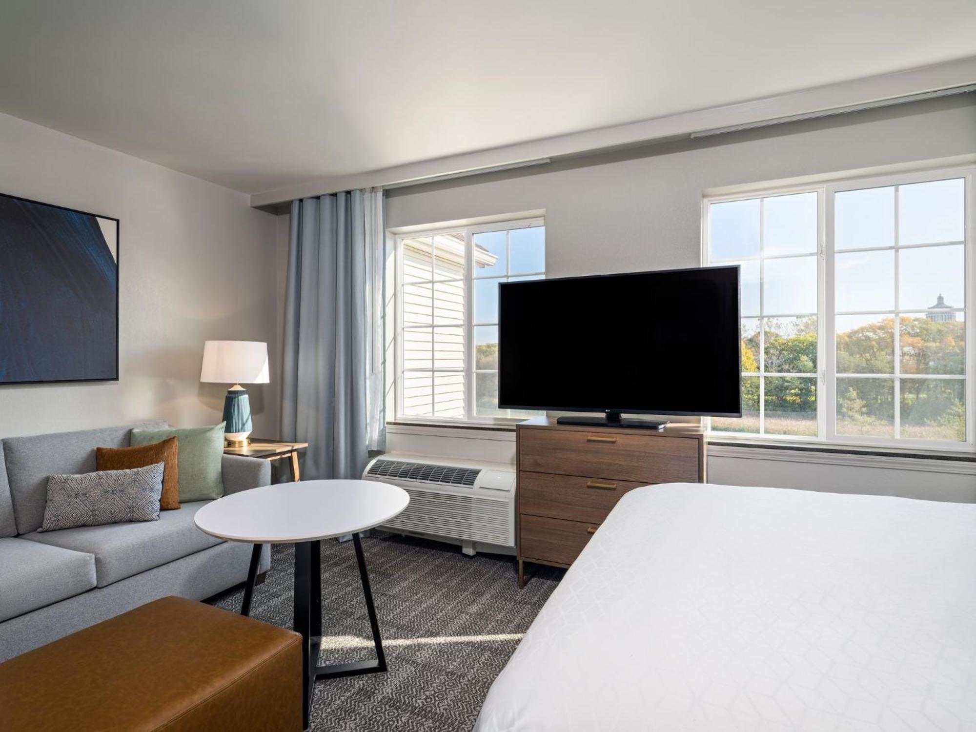 Staybridge By Ihg Hotel