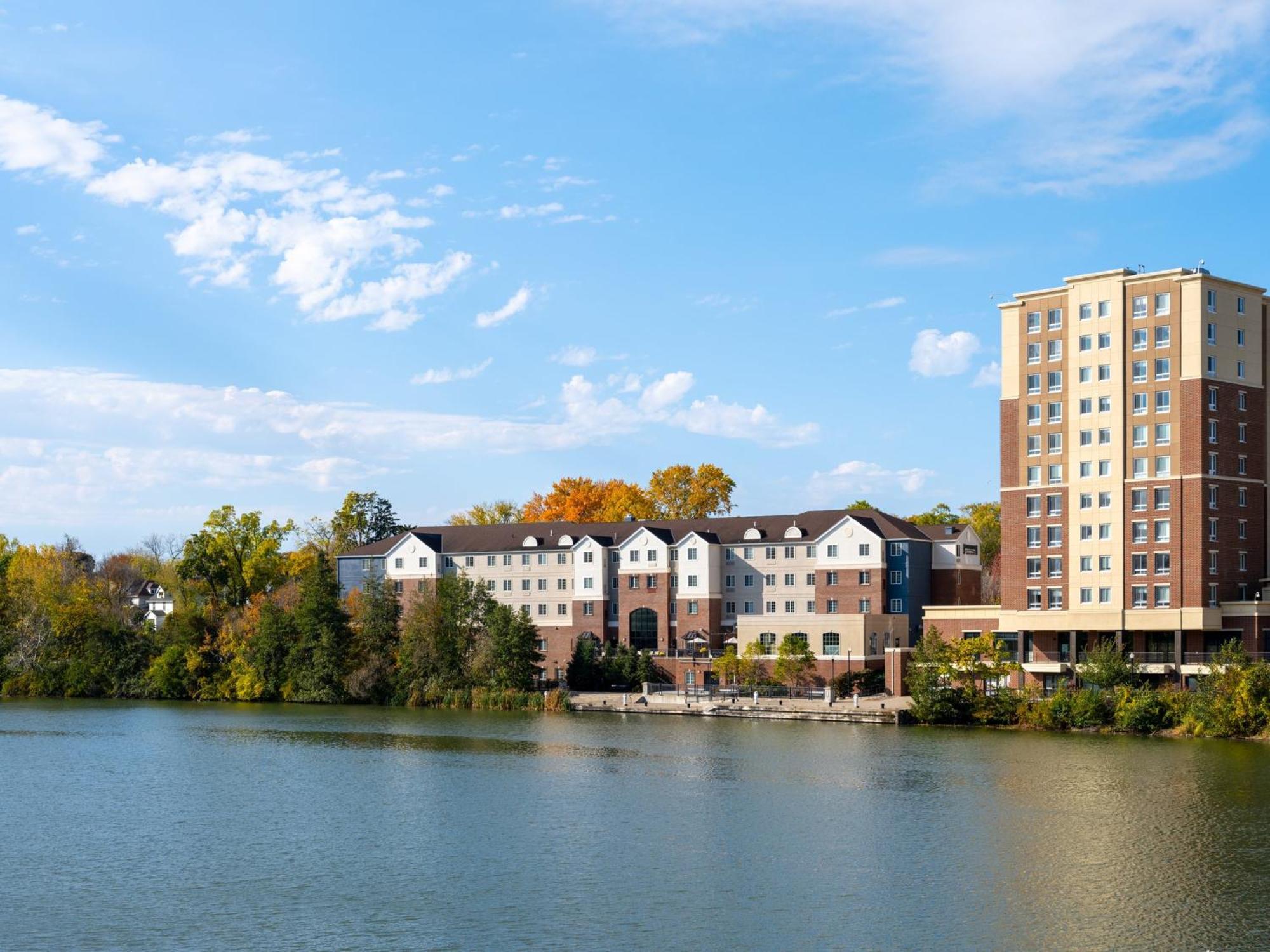 Hotel Staybridge By Ihg 3*