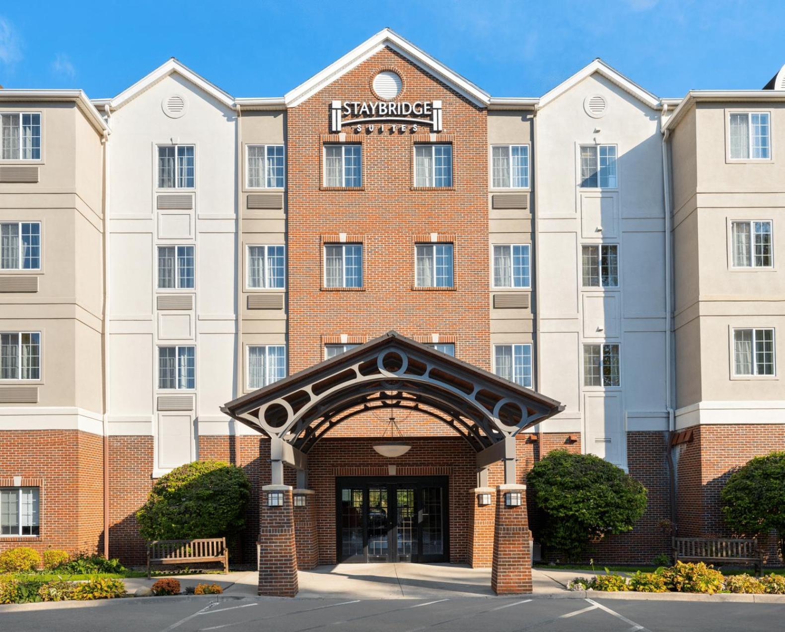 Staybridge By Ihg Hotel