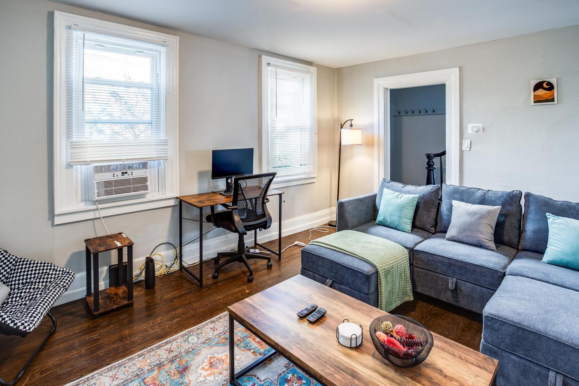 3br With In-unit Laundry, Parking, Sound Bar * Rochester