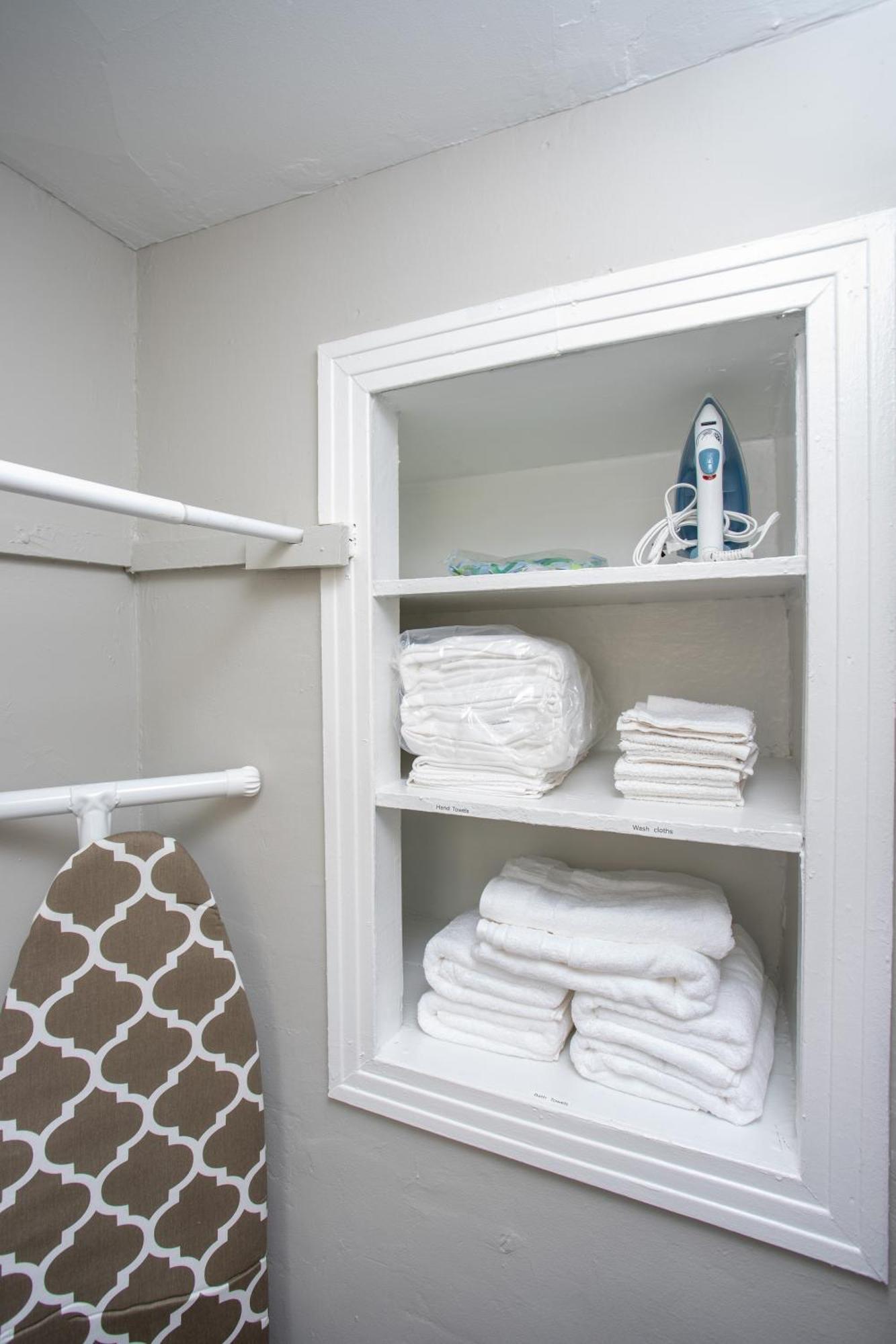 3br With In-unit Laundry, Parking, Sound Bar *