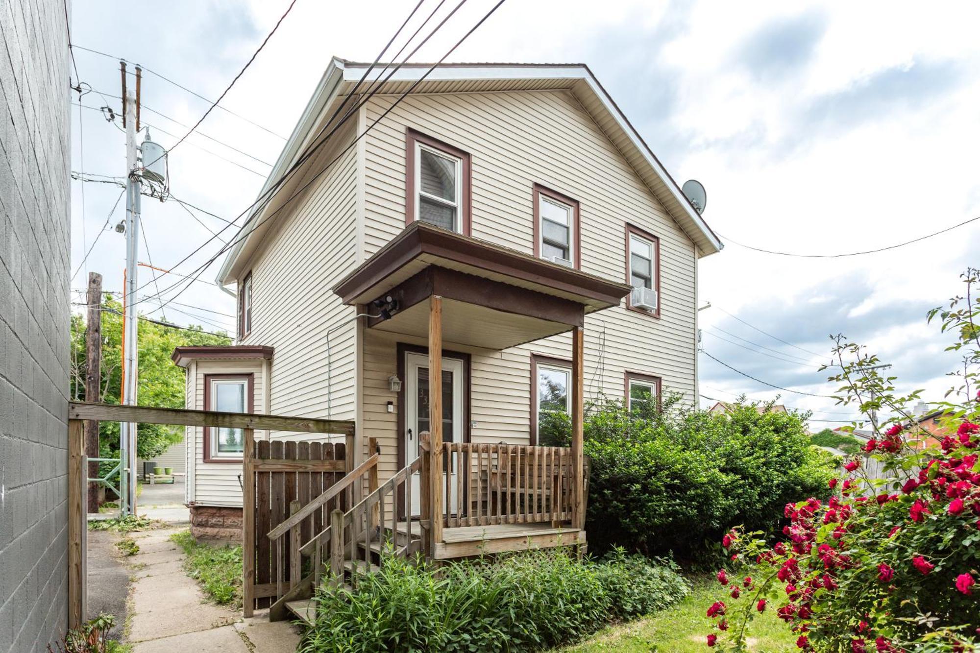 3br With In-unit Laundry, Parking, Sound Bar *