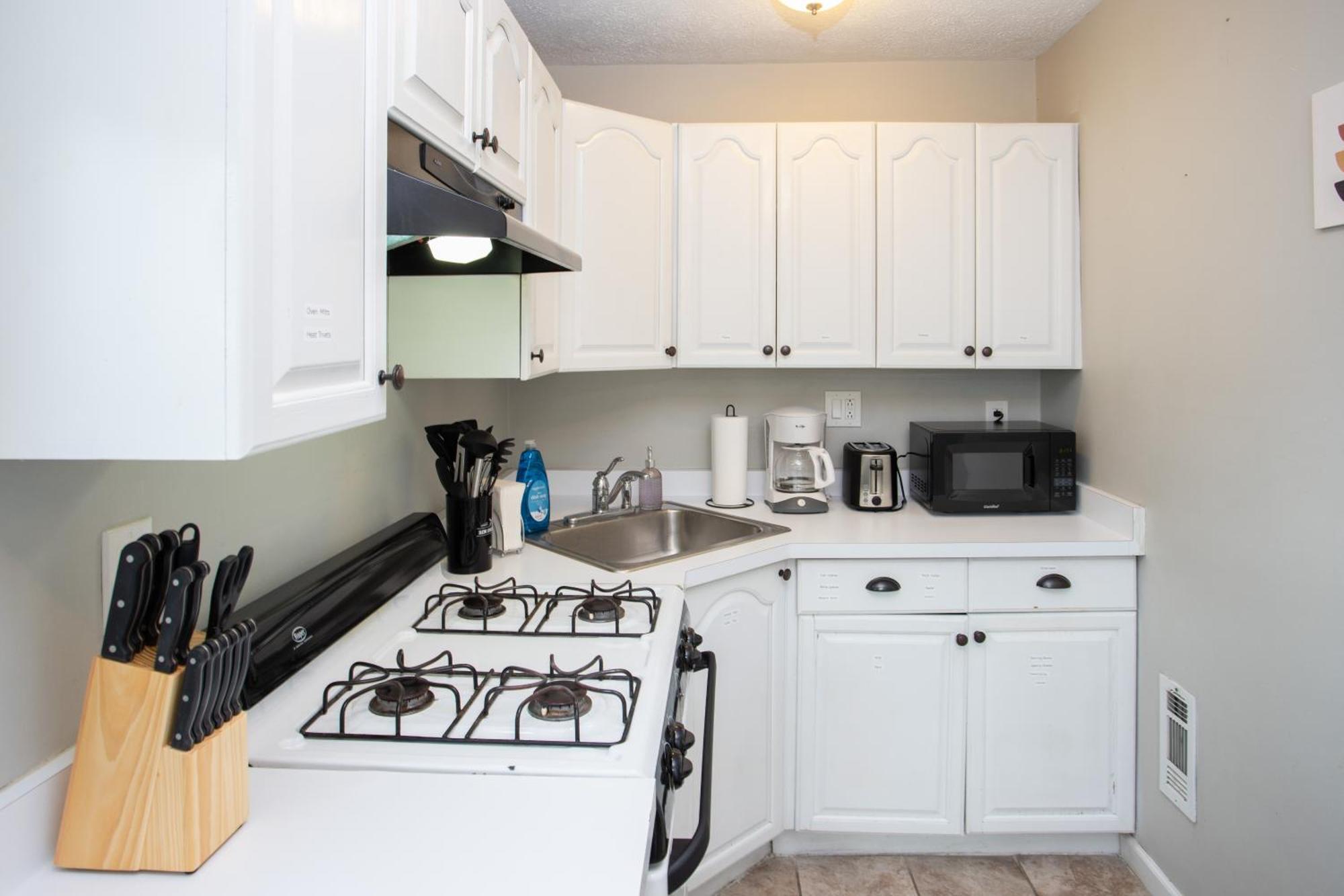 Apartment 3br With In-unit Laundry, Parking, Sound Bar