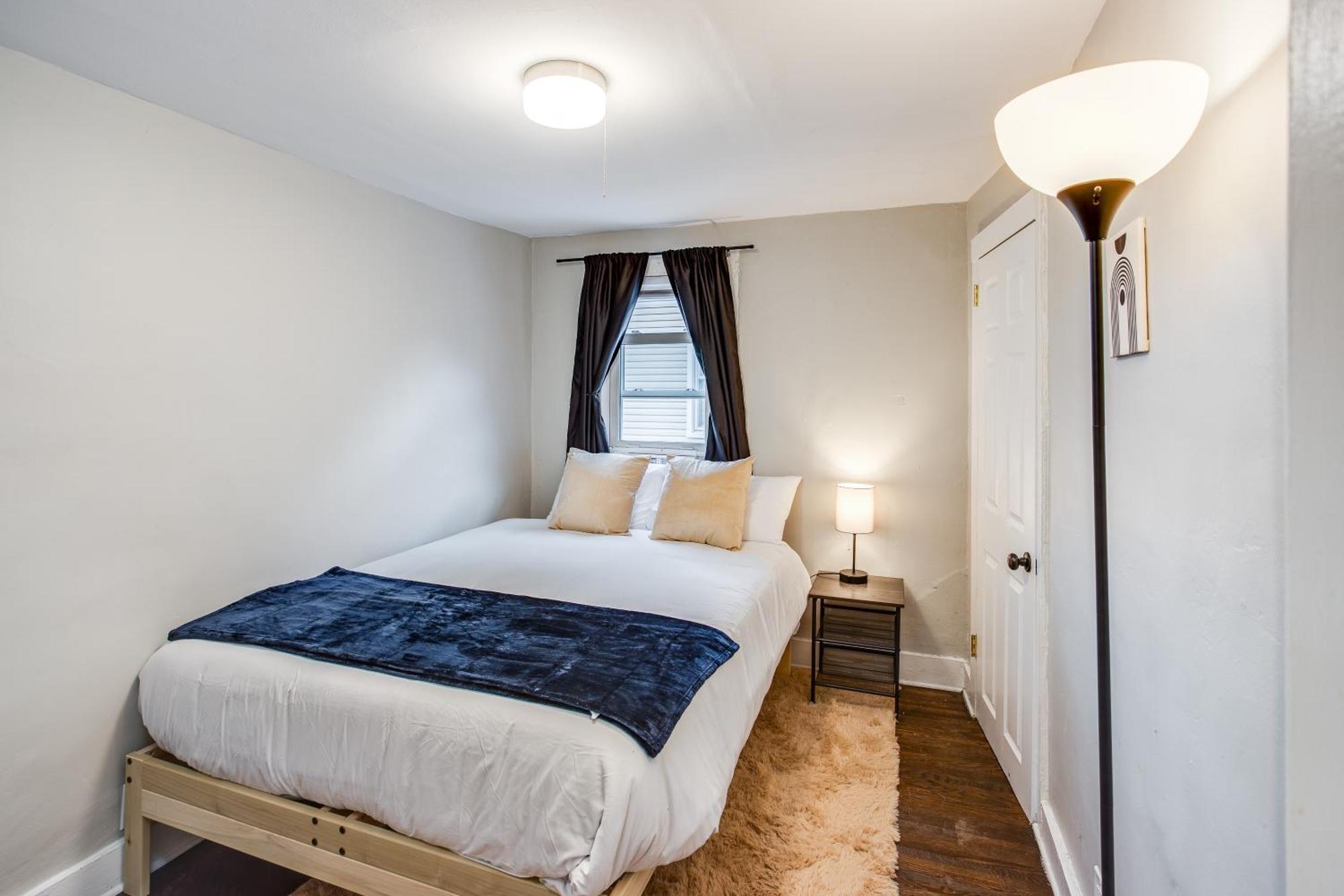 3br With In-unit Laundry, Parking, Sound Bar Rochester