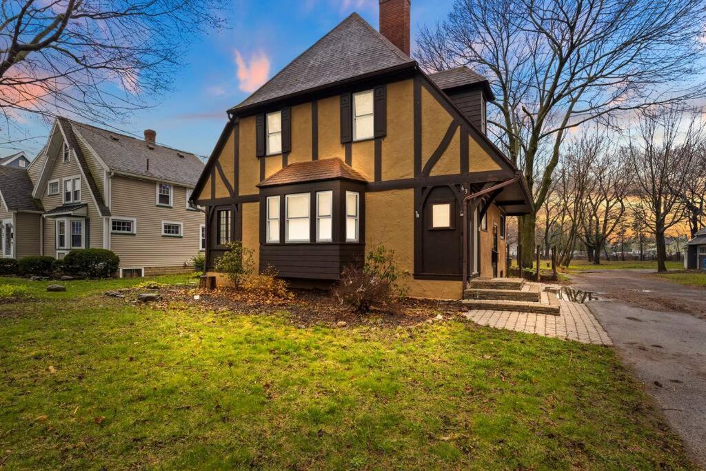 Gem: 3br Near All! * Rochester