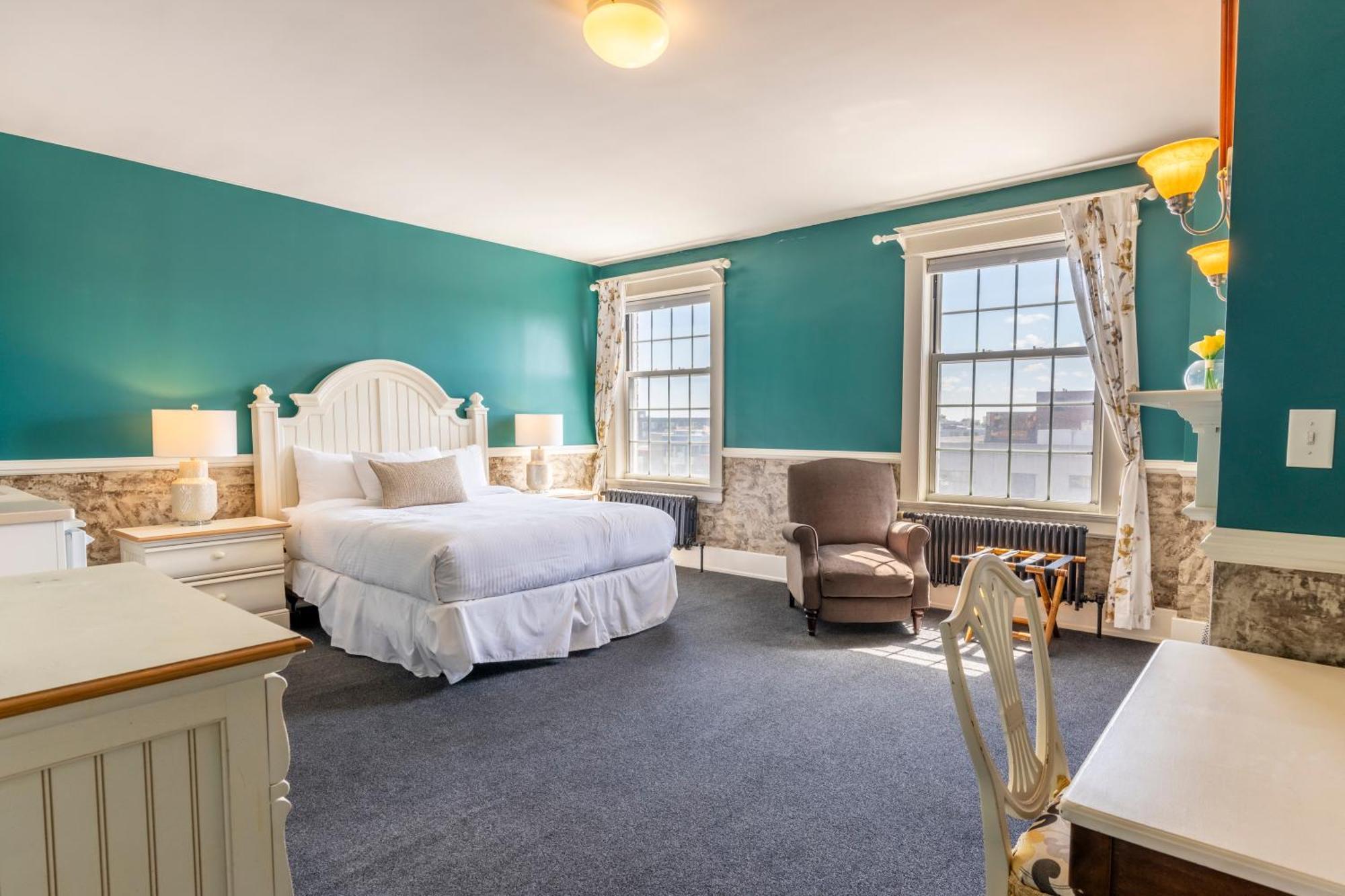 On Broadway Inn 4*