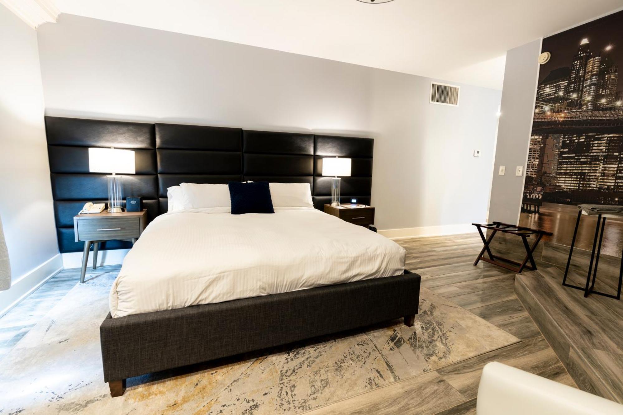 On Broadway 4* Rochester