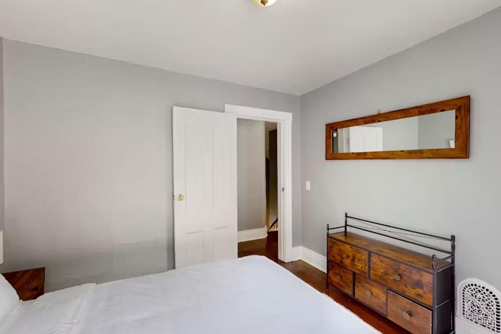 Champlain Gem - 4 Bedroom House