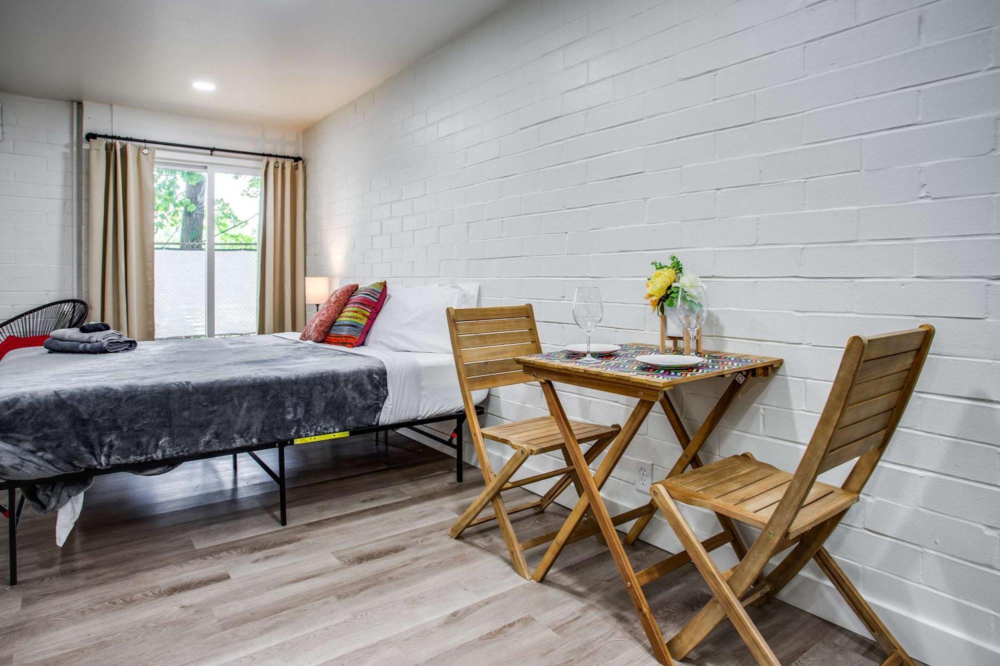Newly Renovated Bright Rochester