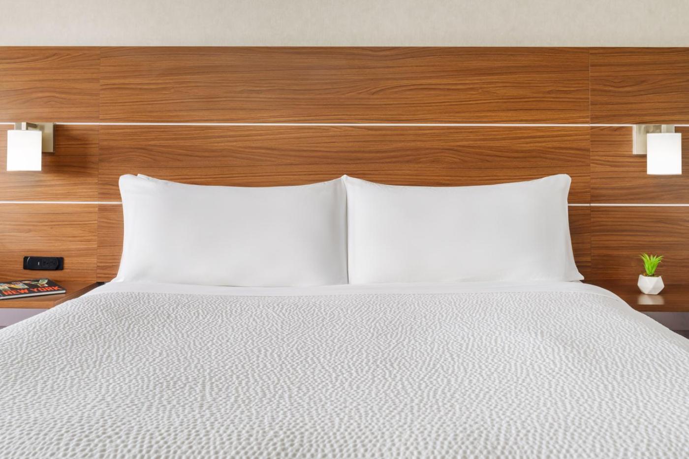 Express Irondequoit By Ihg Hotel