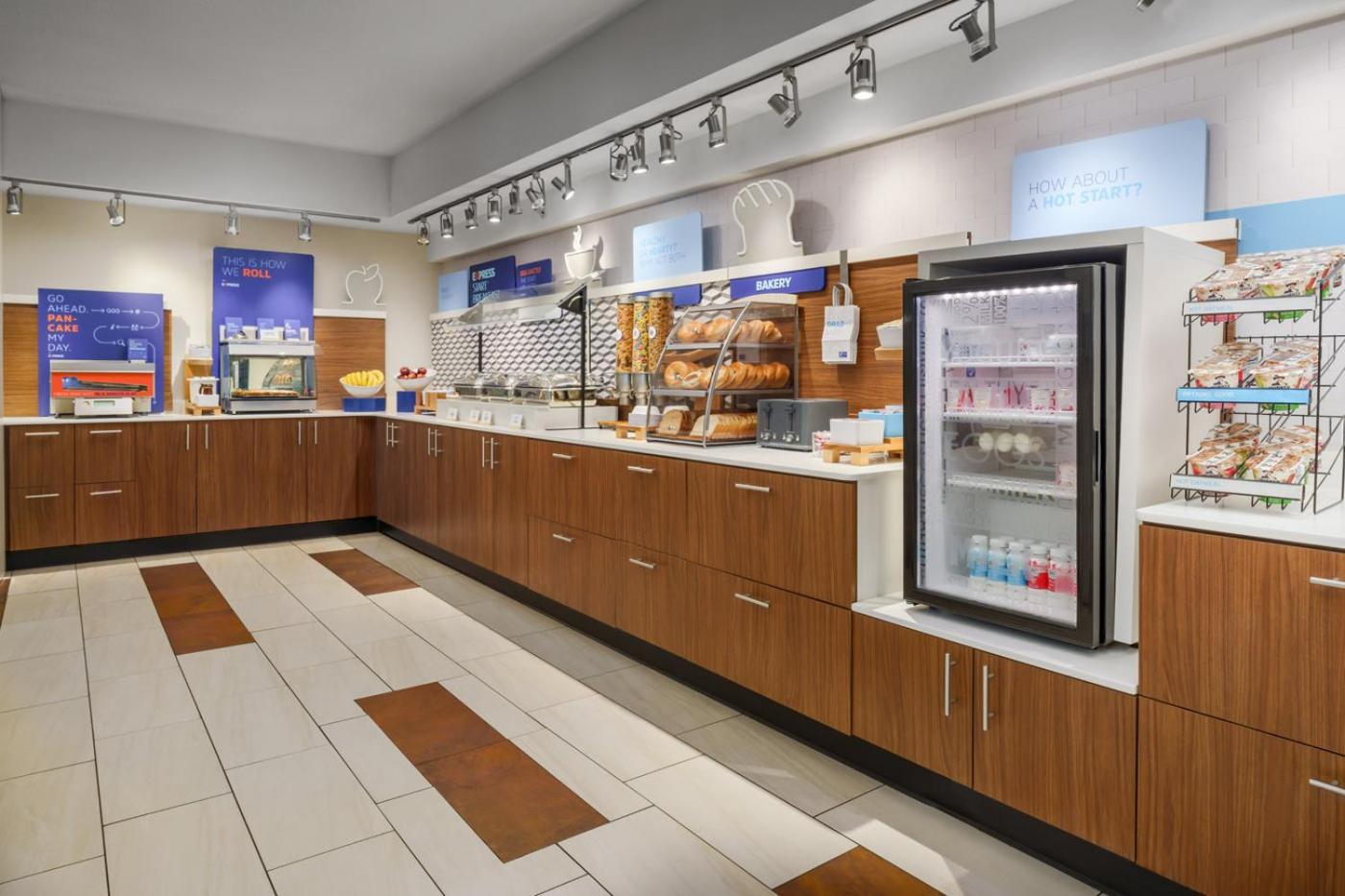 Express Irondequoit By Ihg 2*
