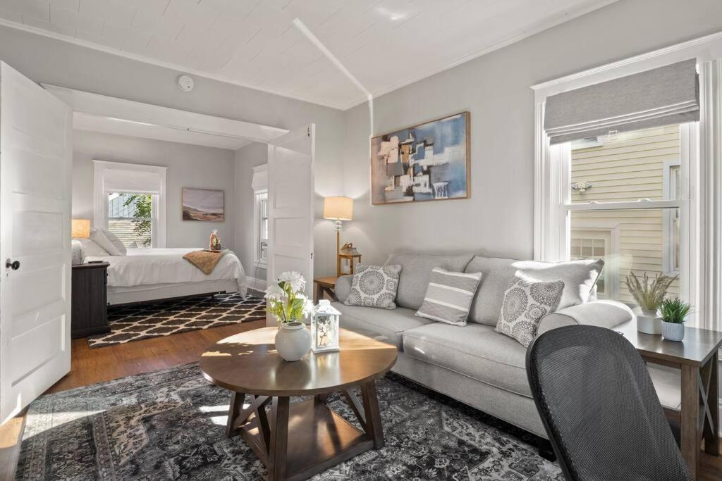 Beautiful One Bed In Lovely Park Ave Neighborhood Apartment Rochester