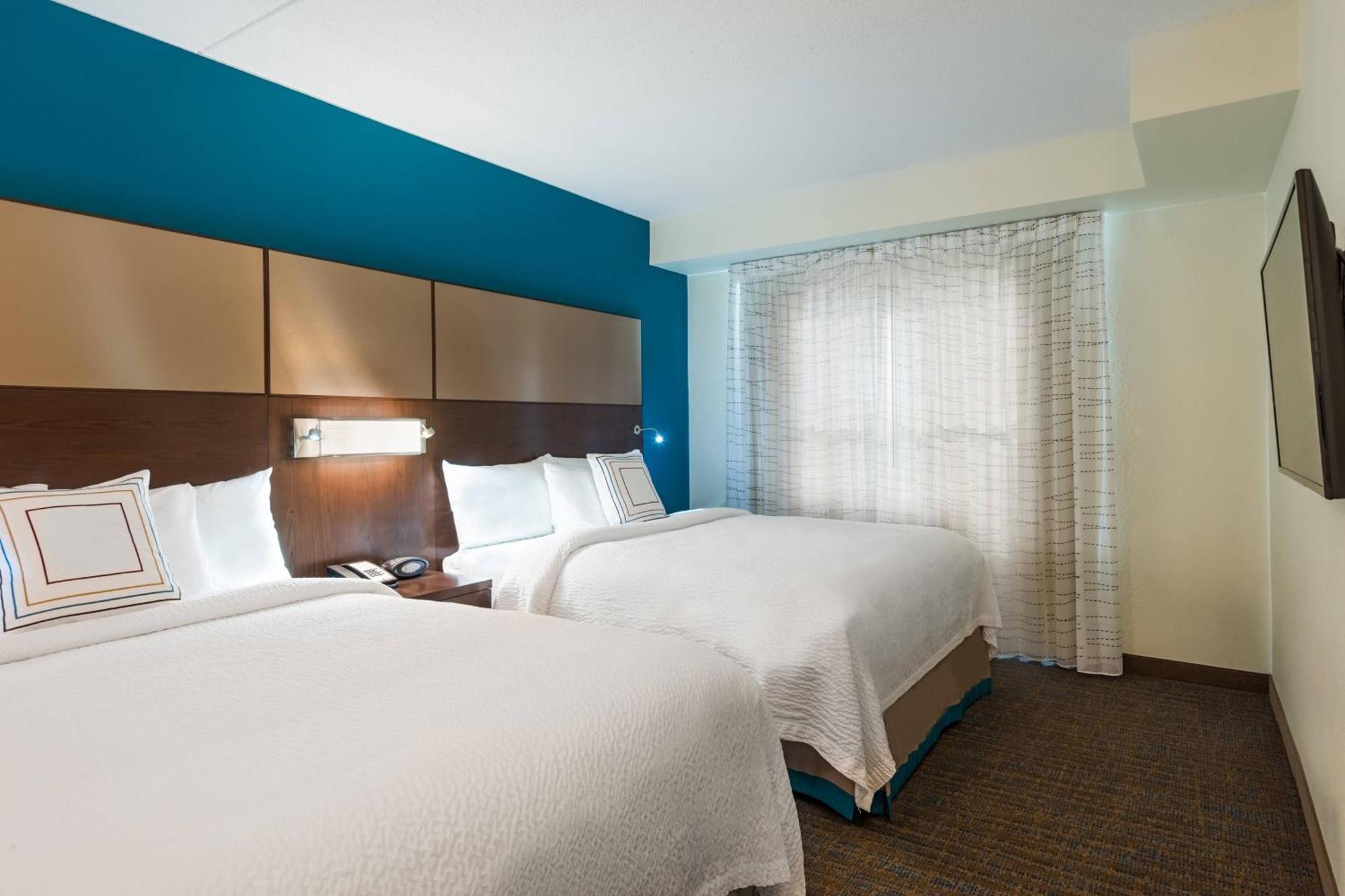 Henrietta Hotel