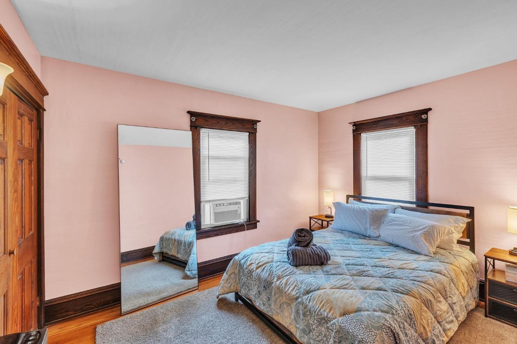 Holiday home Charming Family Retreat- Cozy Comfort Awaits You! *