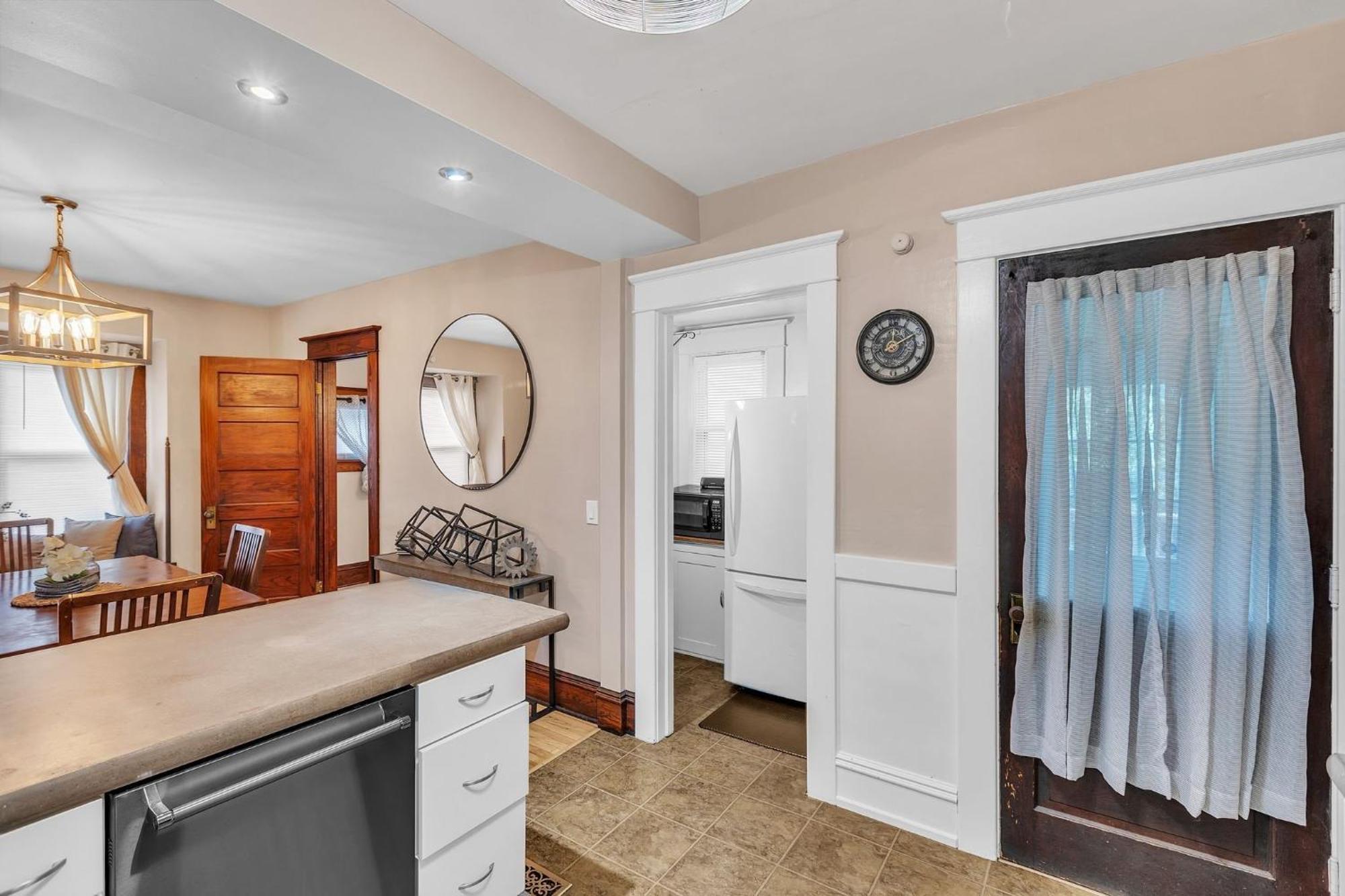 Charming Family Retreat- Cozy Comfort Awaits You! Holiday home