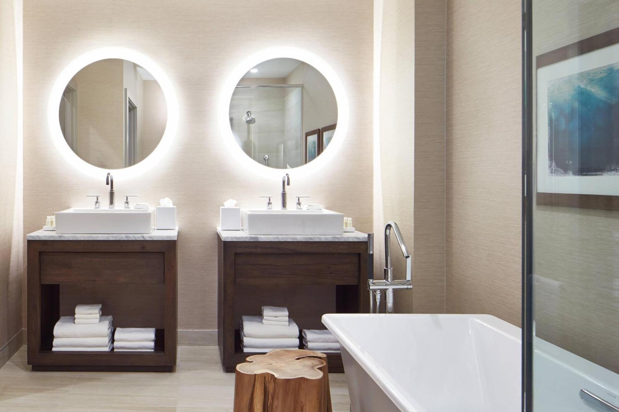 The Del Monte Renaissance & Hotel 4*