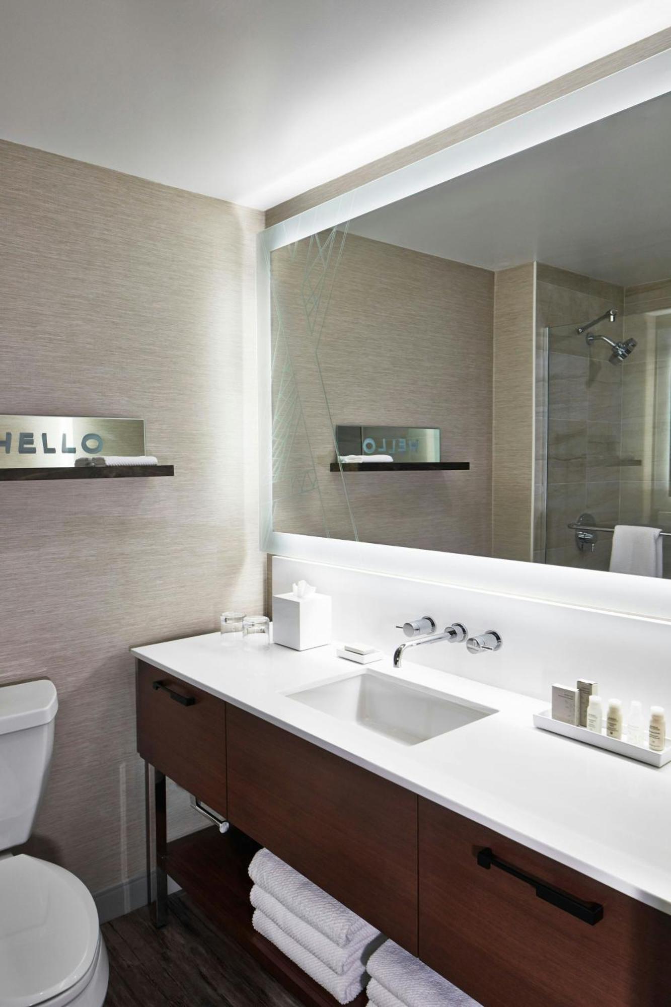 Hotel The Del Monte Renaissance &