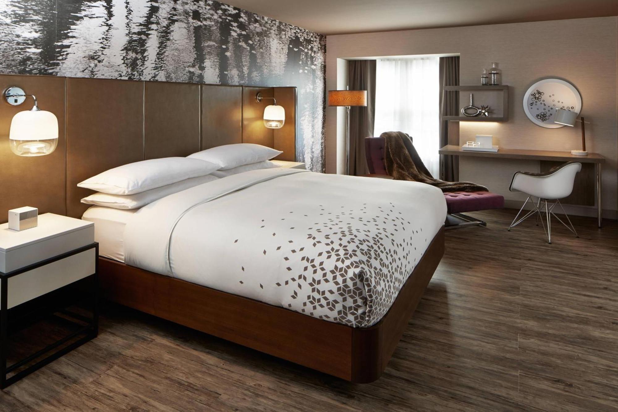 The Del Monte Renaissance & Hotel 4*
