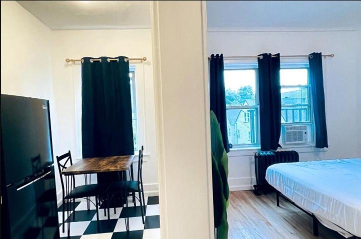 Apartment Studio Downtownhighfallskitchentvunitypet *