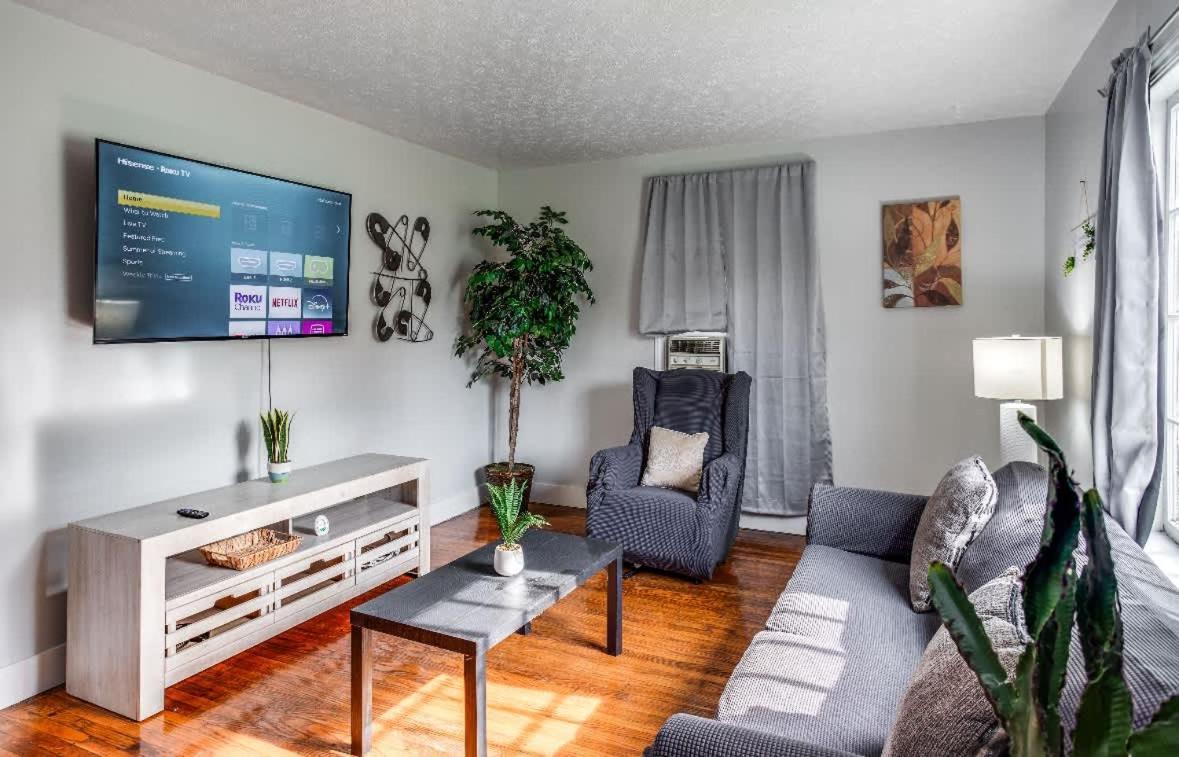 Comfortable Close To Everything Near Downtown *