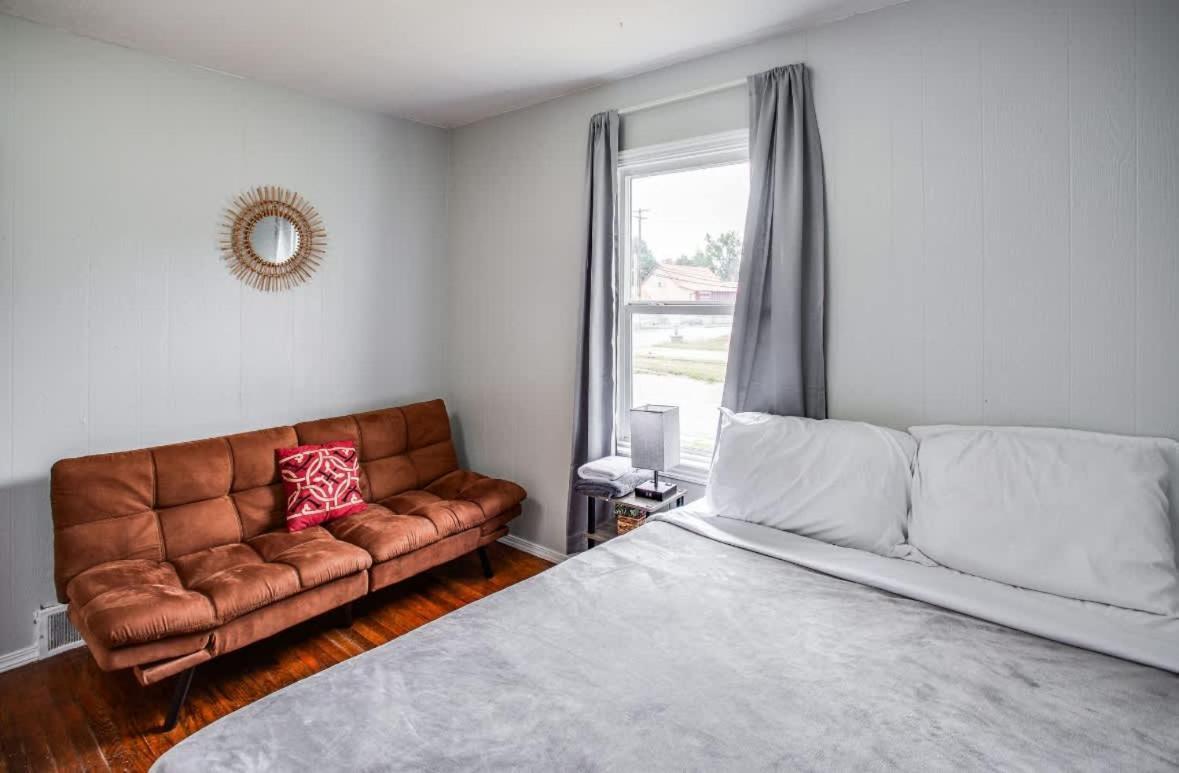 Comfortable Close To Everything Near Downtown Holiday home Rochester