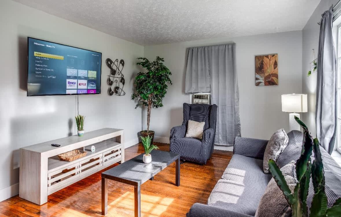 Comfortable Close To Everything Near Downtown Rochester