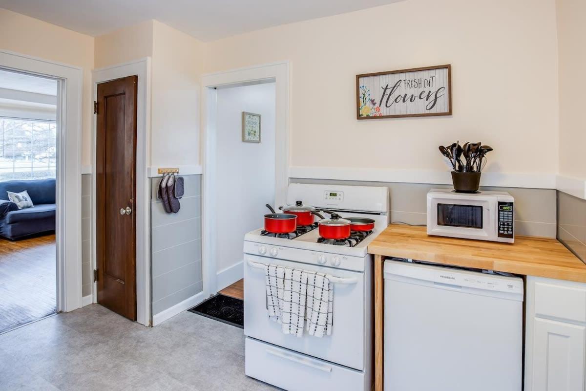 Charming Steps To Uofr Near Airport Downtown Rit * Rochester