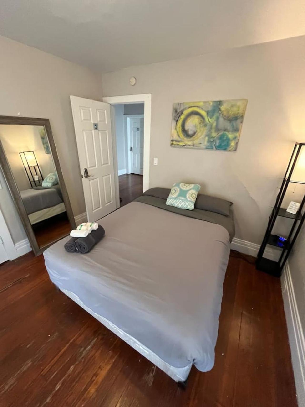 Holiday home Simple Private In Shared Near College Town - Minutes To Rochester