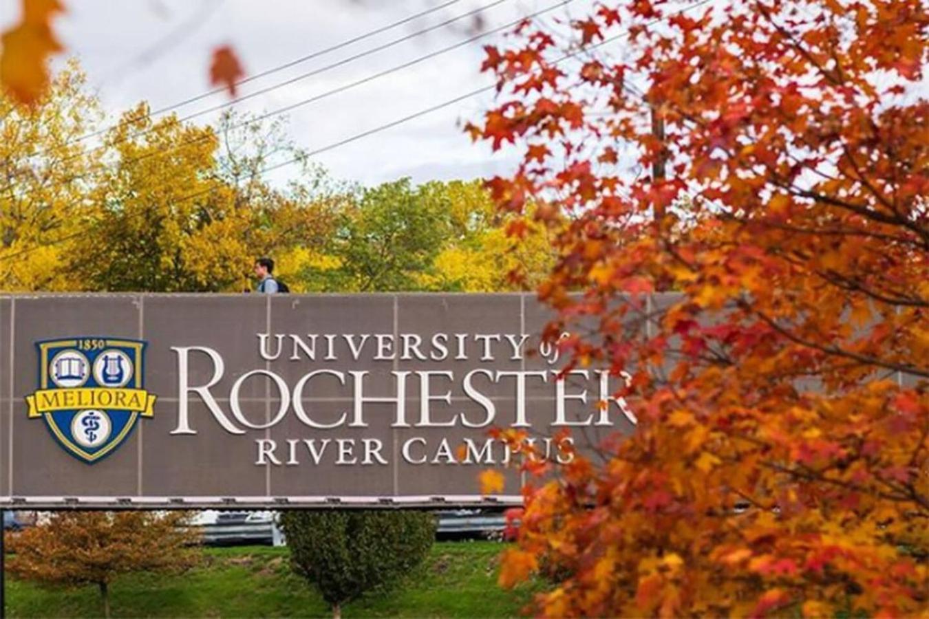 Simple Private In Shared Near College Town * Rochester