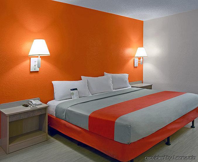 Motel Red Roof - Airport Rochester