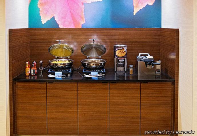Hotel Fairfield And By Marriott West/greece 3*