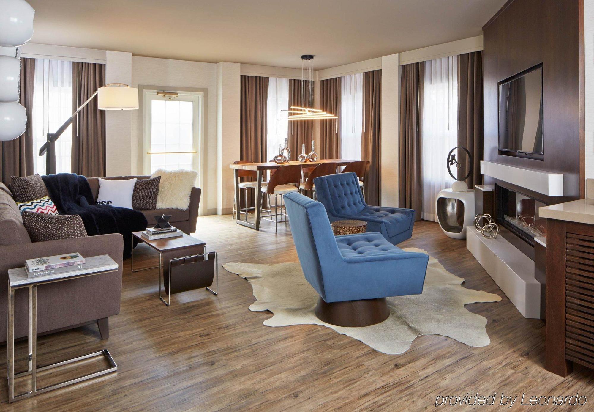 The Del Monte Renaissance & 4*