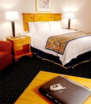 Fairfield And By Marriott West/greece Hotel
