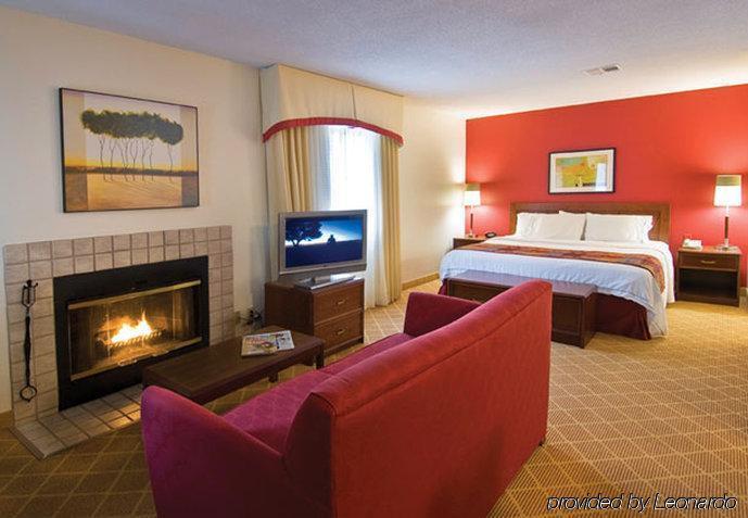 Henrietta Hotel
