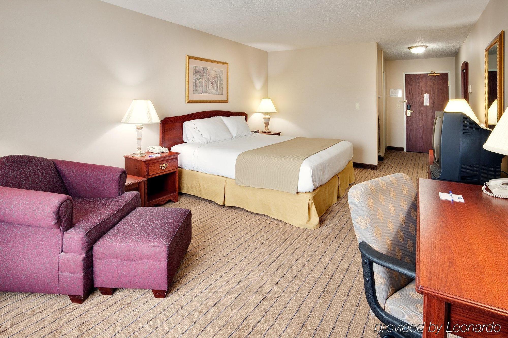 Hotel Express Irondequoit By Ihg Rochester