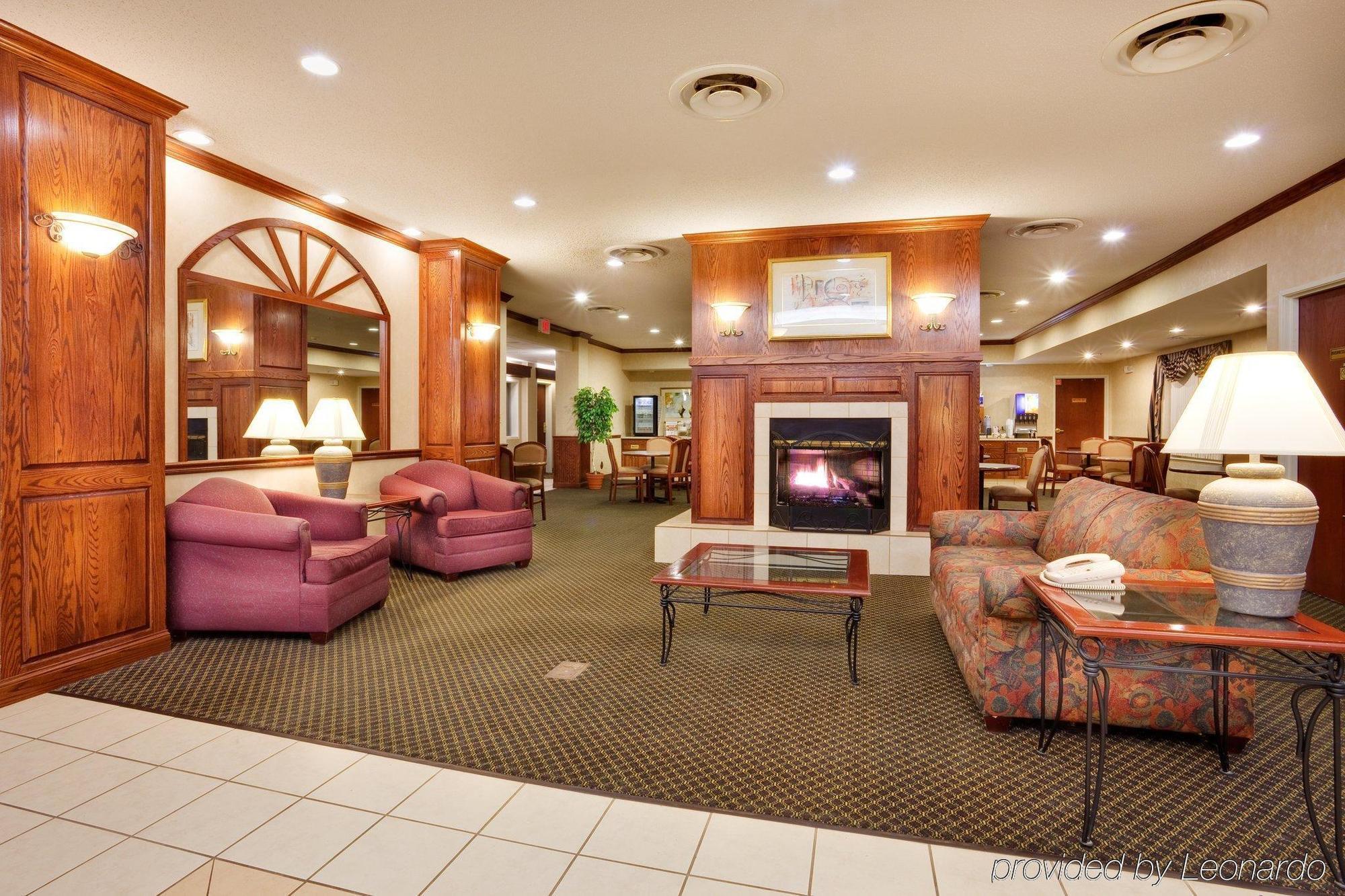 Hotel Express Irondequoit By Ihg 2*