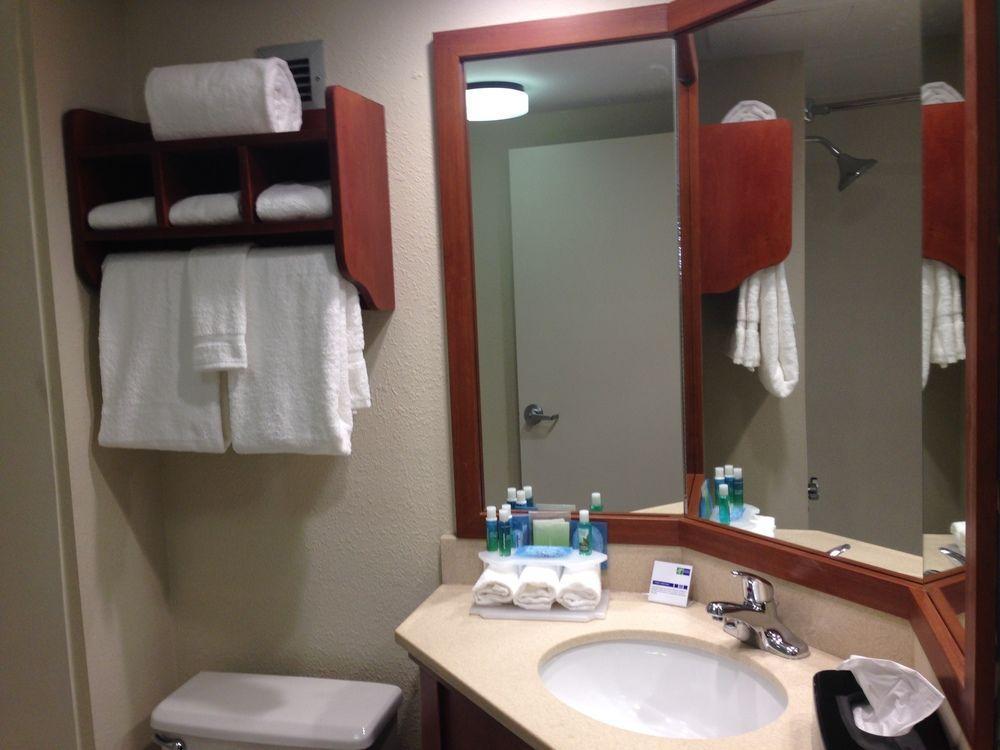 Express - Area By Ihg Hotel 3*