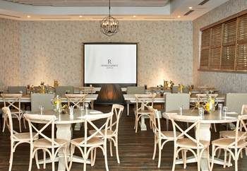 Hotel The Del Monte Renaissance &