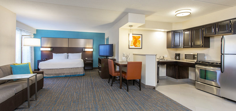 By Marriott West Greece
