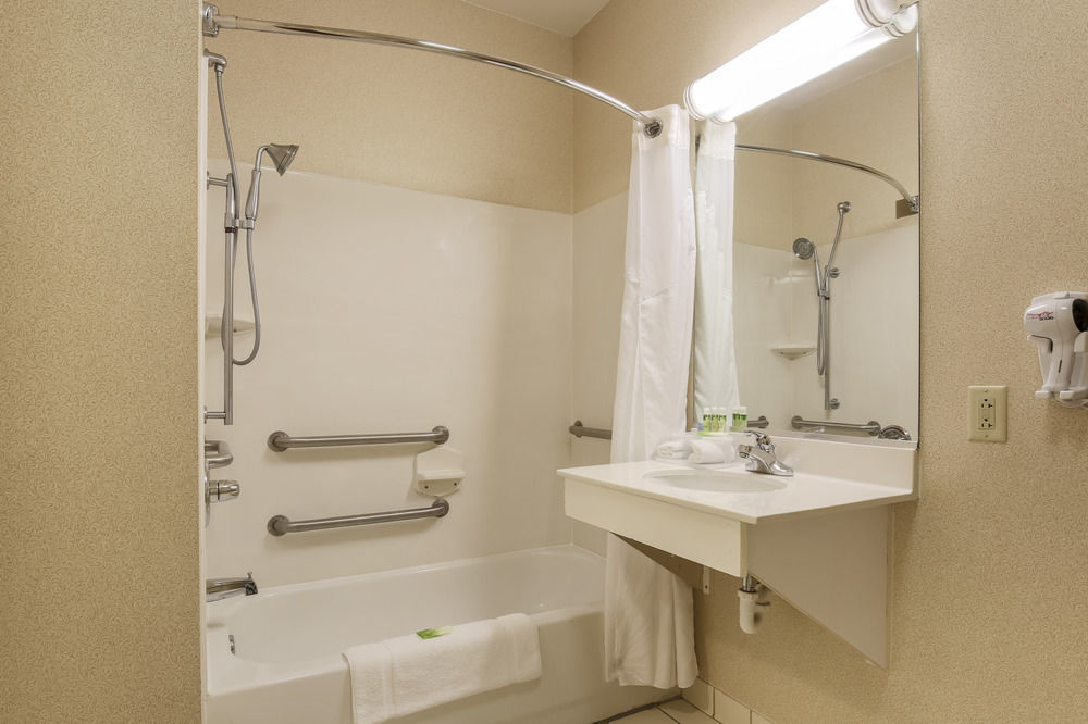 Express Irondequoit By Ihg 2* Rochester