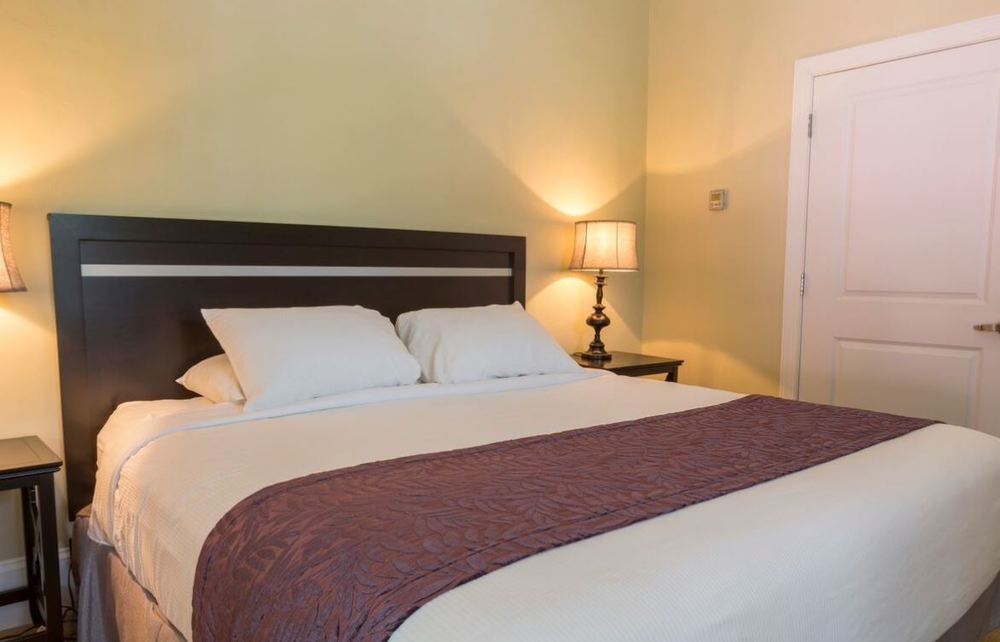 Hotel 7 On Strath 3*