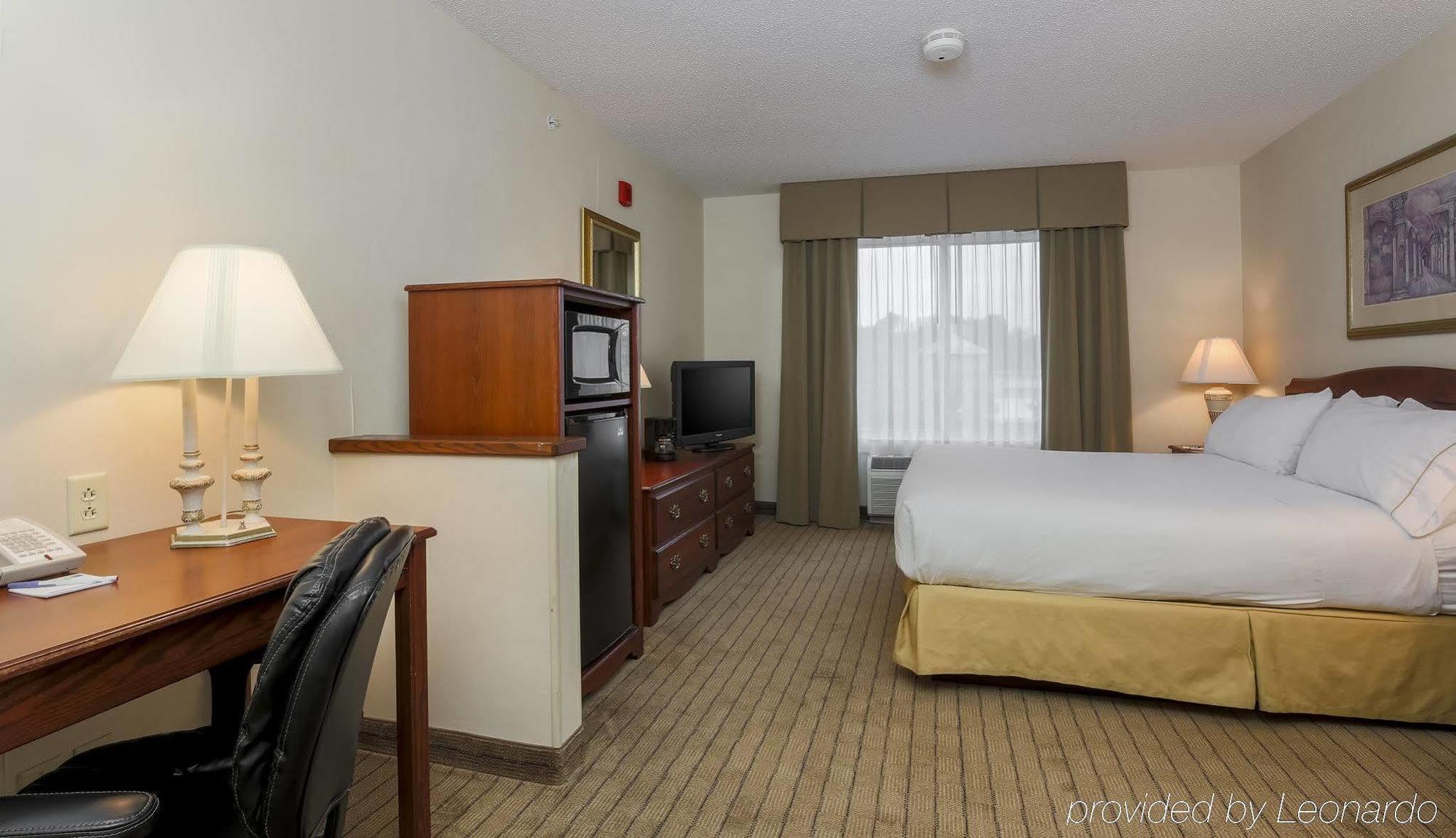 Express Irondequoit By Ihg Hotel Rochester