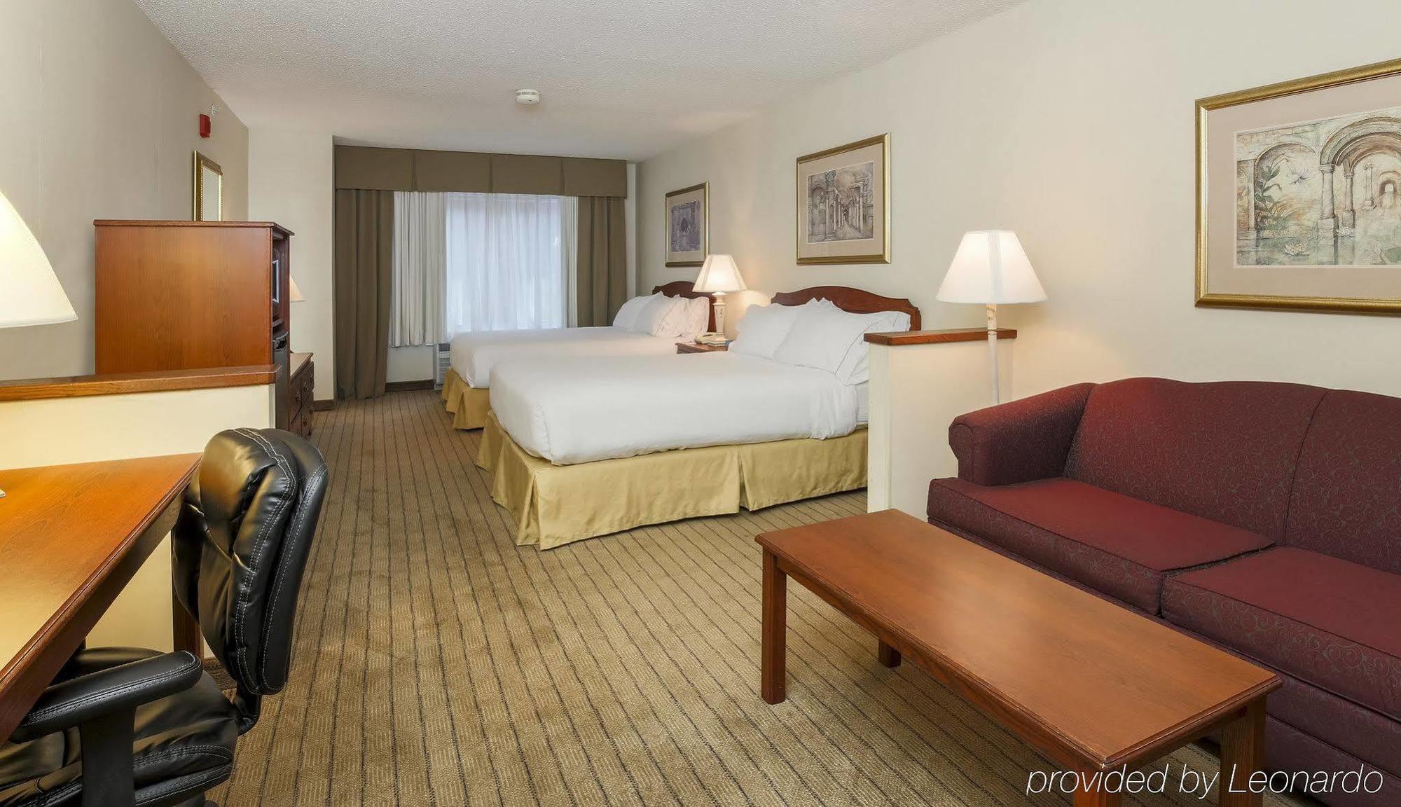 Hotel Express Irondequoit By Ihg 2*